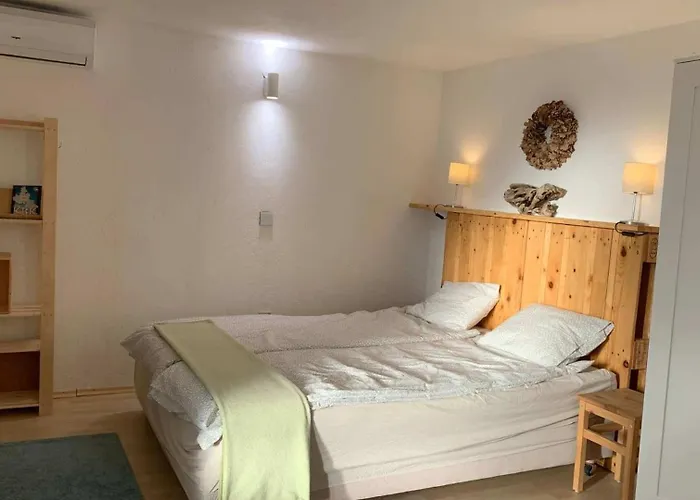 With Parking Space Njivice, Krk - 21770 Appartement