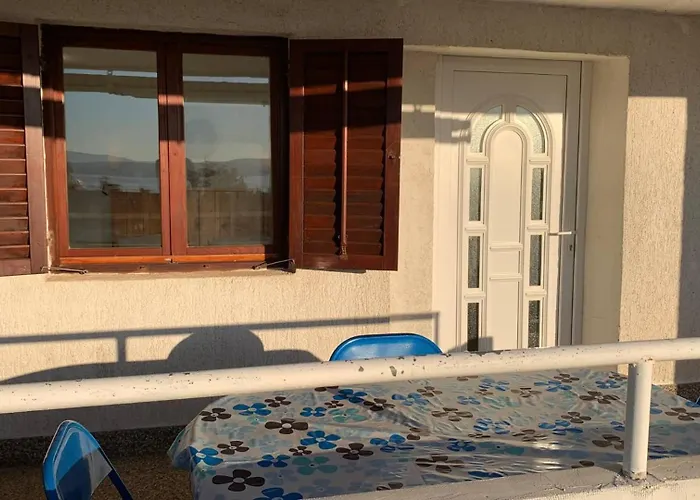 Apartamento With Parking Space Njivice, Krk - 21770